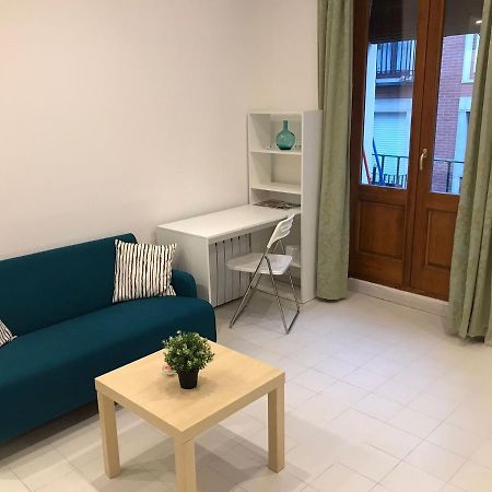 Un Genial Estudio En El Barrio Las Cortes Madrid Buitenkant foto