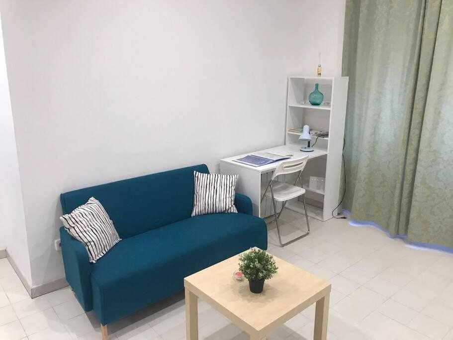 Un Genial Estudio En El Barrio Las Cortes Madrid Buitenkant foto